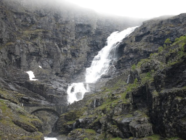 Hurtigruten_2015-06-18_17-01-1